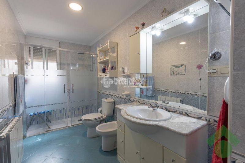Foto e4e2376c-ef4f-4ed6-8e15-c534974cec22. Casa amb aparcament piscina a Gójar