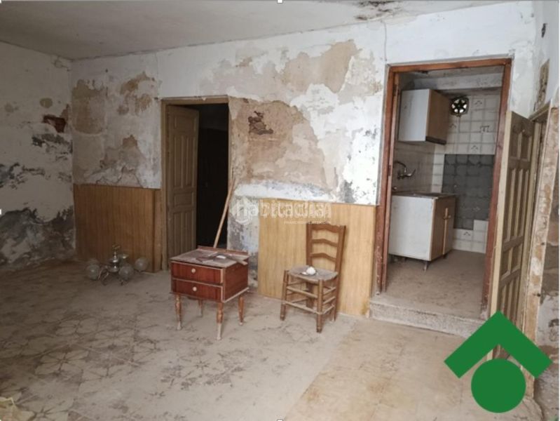 Foto 9156d03f-502a-4739-bb02-c504d87ed59f. Casa aparellada a Dílar