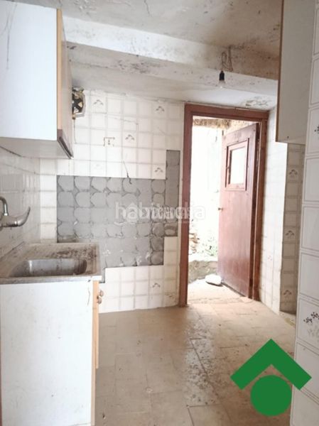 Foto fd728340-4a7f-4eac-9a42-dbb91391e948. Casa aparellada a Dílar
