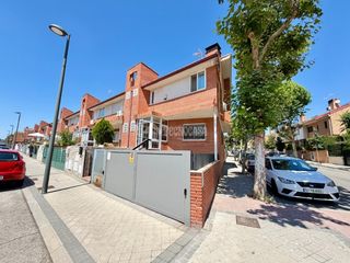 Casa bifamiliare in Daganzo de Arriba. Casa en venta en daganzo de arriba
