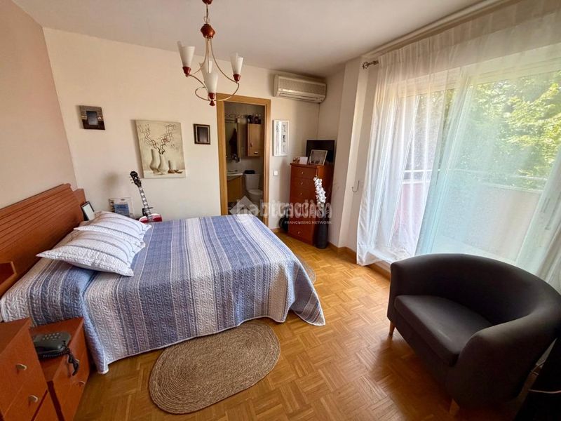 Foto aeab85dc-f295-4615-b05d-0a5dd8901e7a. Casa aparellada amb aparcament piscina a Daganzo de Arriba