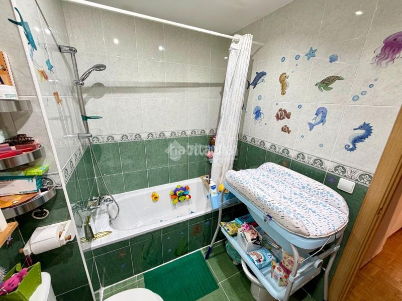 Foto d1c04904-5f0f-4cdb-98a2-75935ee5b0d3. Casa aparellada amb aparcament piscina a Daganzo de Arriba
