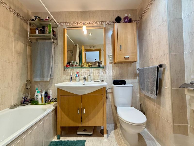 Foto f8559071-4e47-423e-b6d3-01ddb2ea3616. Casa aparellada amb aparcament piscina a Daganzo de Arriba