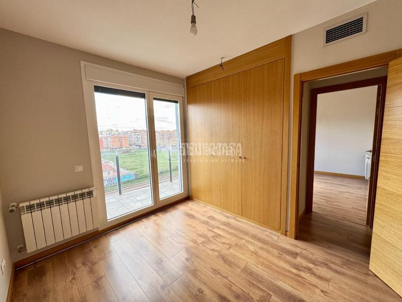Foto de8abd40-b517-49f0-9905-aa77c50db1c2. Piso  en venta en Ensanche Alcalá de Henares