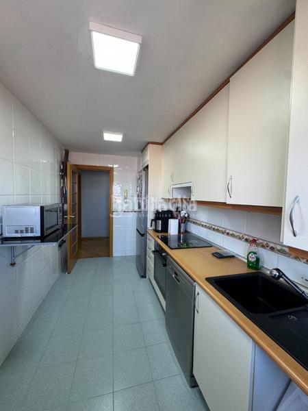 Foto 11c24618-3a3e-42ce-ba23-e1f2e1e08ca6. Dachwohnung mit heizung pool in Ensanche Alcalá de Henares