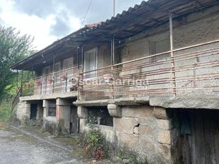 Casa a Amoeiro