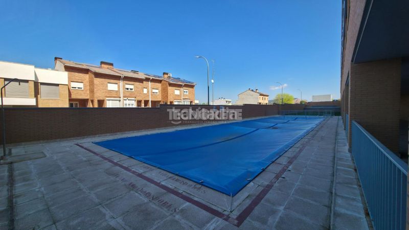 Foto e91a0a2e-d5f9-42b9-8d6d-59bcf2a4c461. Pis amb calefacció aparcament a Las Lomas-Salinera-La Muñeca Guadalajara