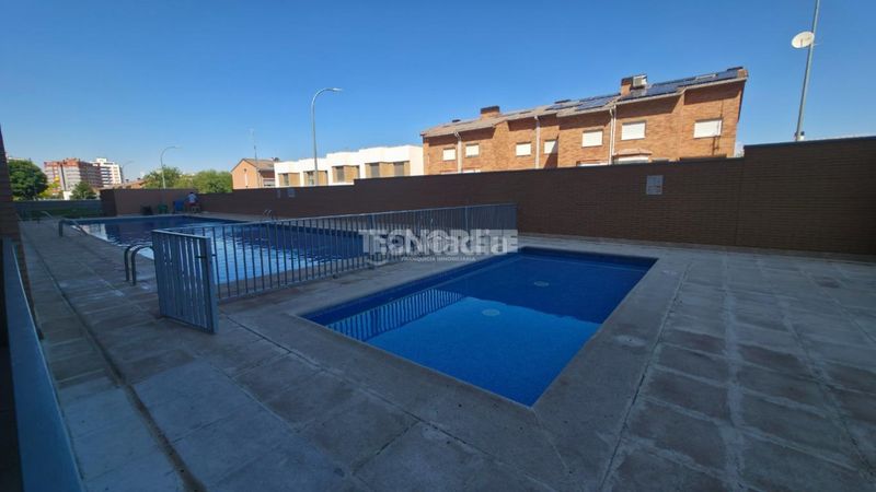 Foto df0ebd27-109d-4d36-a060-6f67d1622088. Pis amb aparcament piscina a Las Lomas-Salinera-La Muñeca Guadalajara