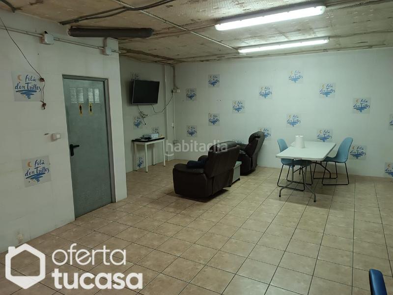 Foto 4536cc59-b9e7-43f0-a9c5-92d69c0c6410. Piso local versátil en zona estratégica y reformable en vivienda en Castellón de la Plana