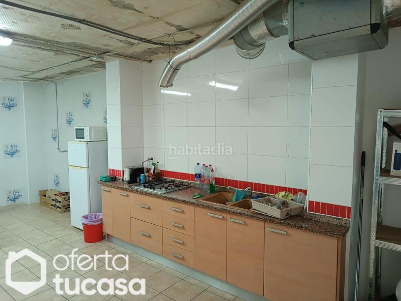 Foto f78687f4-b48d-4cf2-9ead-8e6922ca3f0d. Piso local versátil en zona estratégica y reformable en vivienda en Castellón de la Plana