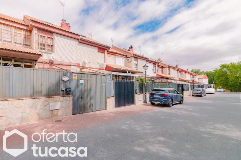 Foto dbe045f8-8098-426a-ab15-272c53f695ff. Piso chalet junto al casco urbano en Daganzo de Arriba
