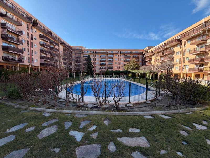 Foto 6446bda8-ded6-43de-be3e-ffe84e0b0c52. Pis amb calefacció piscina a Perlita Arganda del Rey