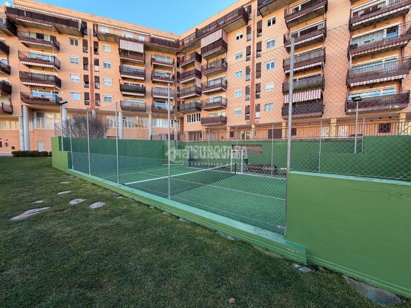 Foto e995952f-b85a-4ee3-a8d2-a4f6439cf54f. Pis amb calefacció piscina a Perlita Arganda del Rey