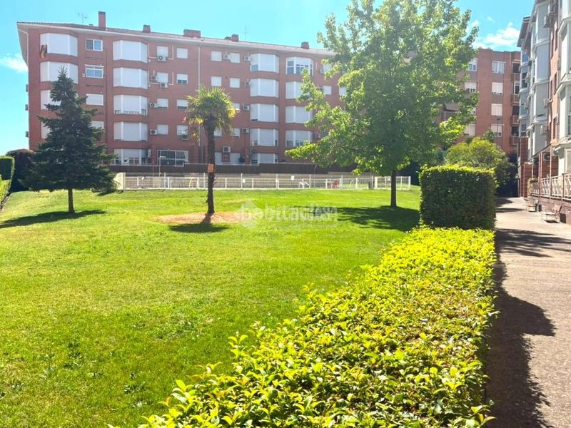 Foto 121e40e4-f71d-498c-8871-de30f068e008. Pis amb piscina a El Mirador-El Grillero Arganda del Rey