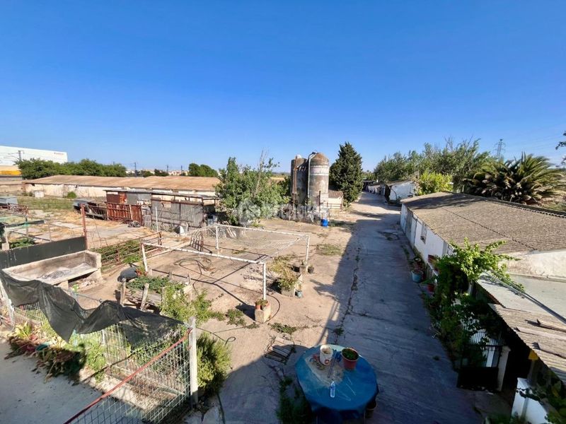 Foto c59d7baf-6330-465c-8964-c066a4125955. Finca rústica a Cartuja Baja Zaragoza