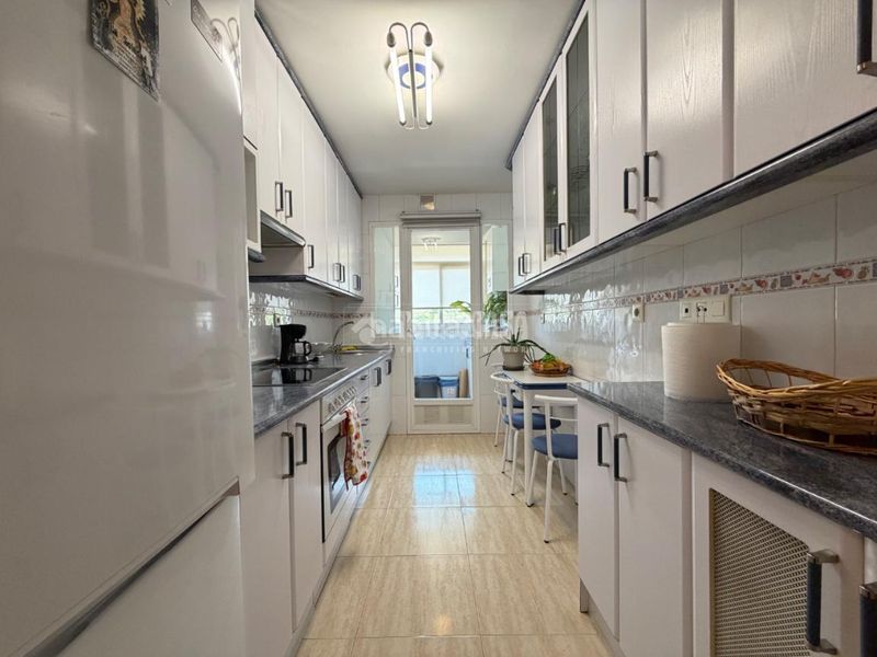 Foto bf13e572-8b1c-4106-a09d-54fd010cf421. Pis amb calefacció aparcament a Centro Arganda del Rey