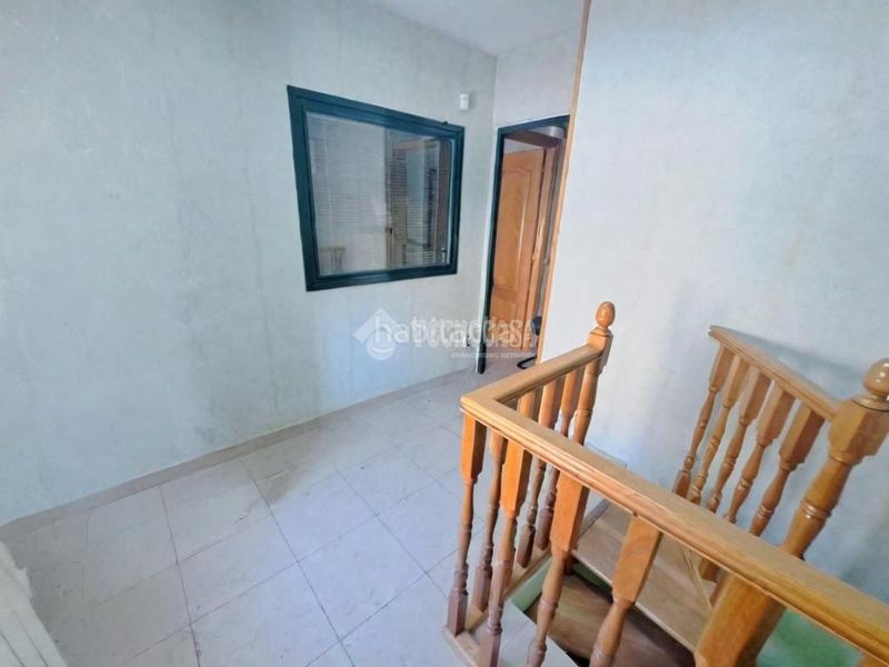Foto cb7f0f15-cb9f-4993-89c8-72c4a3549876. Piso  en venta en Reyes Parla