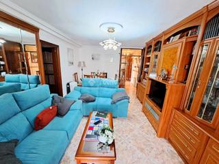 Pis en Reyes. Piso en venta en parla