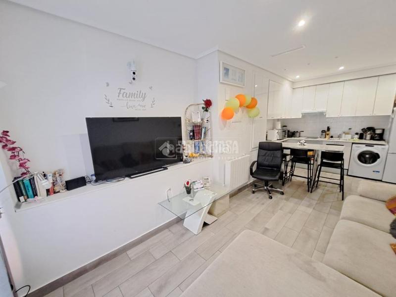 Foto 6f61b2ac-ee3f-477a-b5f6-02ff2986d997. Etagenwohnung mit heizung in Reyes Parla