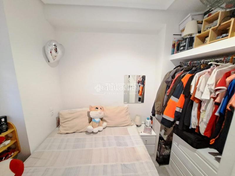 Foto f21c2886-58f5-49db-aec2-5bf406c30273. Etagenwohnung mit heizung in Reyes Parla