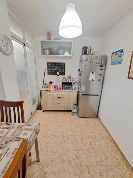 Foto d2f4701b-2d91-469a-9982-fd586c089d86. Piso  en venta en Reyes Parla