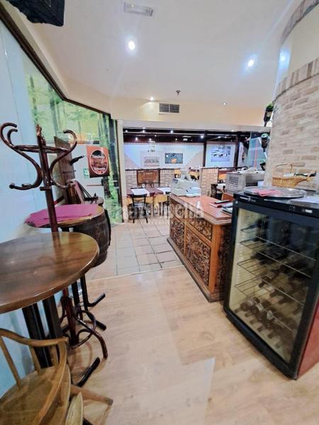 Foto 133bfa66-95a6-4d31-86ea-ab89f85bd0c9. Locale commerciale in Pintores-Ferial Parla