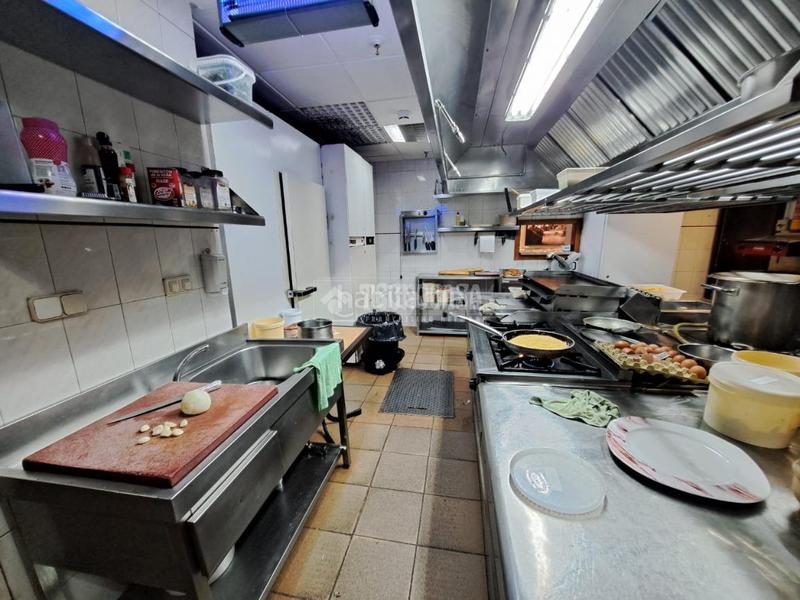 Foto 42577efd-3324-43fe-84c5-f31695607e8b. Locale commerciale in Pintores-Ferial Parla