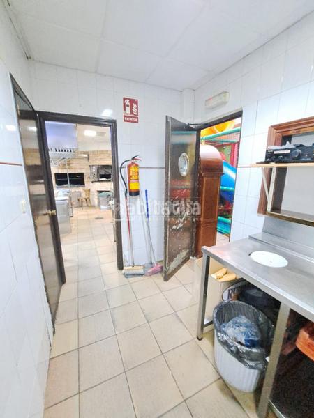 Foto 934040ef-02ba-4776-a5af-441619449918. Locale commerciale in Pintores-Ferial Parla