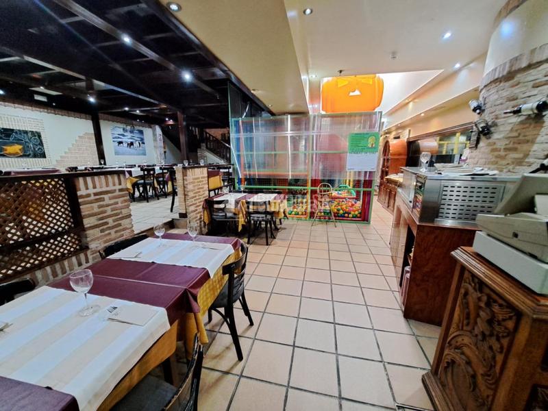 Foto ceedb683-b52f-4b02-bae4-14a757d0f106. Locale commerciale in Pintores-Ferial Parla