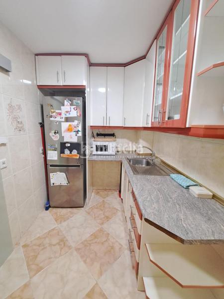 Foto 3e53e284-bdfe-43dd-a9a9-7f2d072236e7. Appartamento con riscaldamento in Reyes Parla