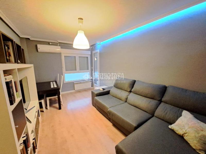 Foto a4bccf1d-7cf3-4608-80d2-2dfd1b349191. Appartamento con riscaldamento in Reyes Parla