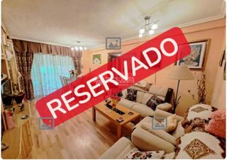 Flat in Reyes. Piso en venta en parla