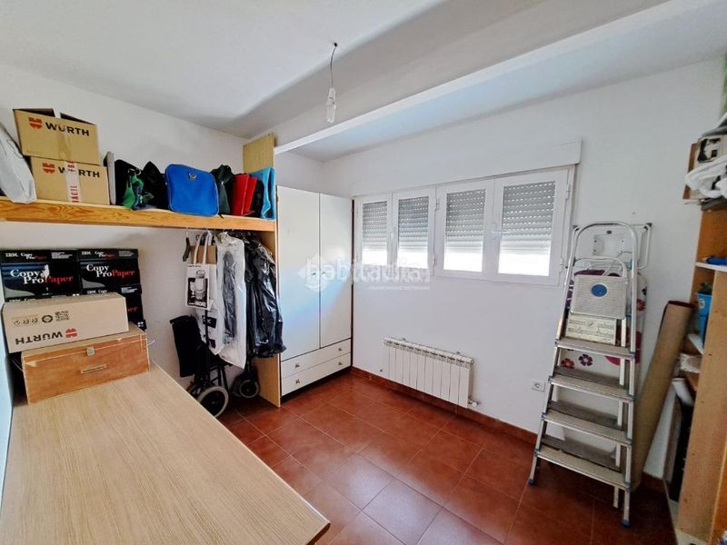 Foto cc20064a-aa0d-4a46-8519-a18a96997e4f. Casa aparellada amb calefacció a Reyes Parla