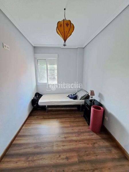 Foto b54d81f0-6d82-4188-9877-ee9612d4e171. Pis a Reyes Parla