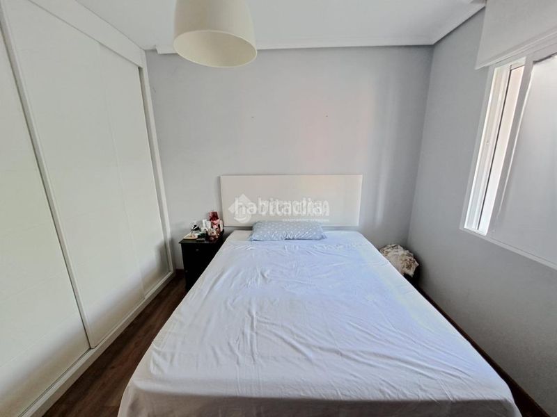 Foto ebd2e398-78f3-4fe5-a193-18ebe4dfd614. Pis a Reyes Parla