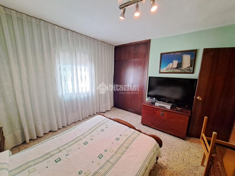 Foto 46833d27-8b2e-4fd2-bd10-213b0810e282. Piso  en venta en Reyes Parla