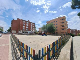 Flat in Reyes. Piso en venta en parla