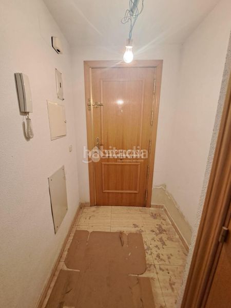 Foto 0a5c3d73-3bc6-45f7-991d-ba3e1b6e4cee. Pis amb calefacció a Reyes Parla