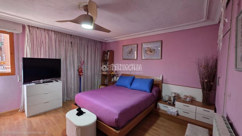 Foto dbcad6fc-0414-4832-9718-09d1870508fb. Pis amb calefacció aparcament a Palomeras Sureste Madrid