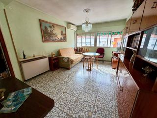 Etagenwohnung in Palomeras Sureste. Piso en venta en madrid