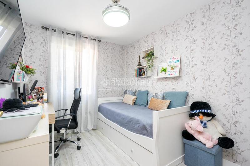 Foto a85b7b48-f036-4678-bcc0-db7bf2dc63e1. Flat in Canillejas Madrid