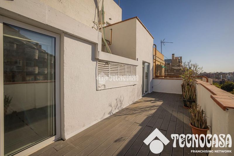 Foto 015975d7-5e73-4a6d-ae27-8403eff1b3bf. Àtic a Baix Guinardó Barcelona