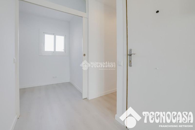 Foto 8fcb56ce-ffdb-49a0-b7a5-3c81da180d6f. Àtic a Baix Guinardó Barcelona