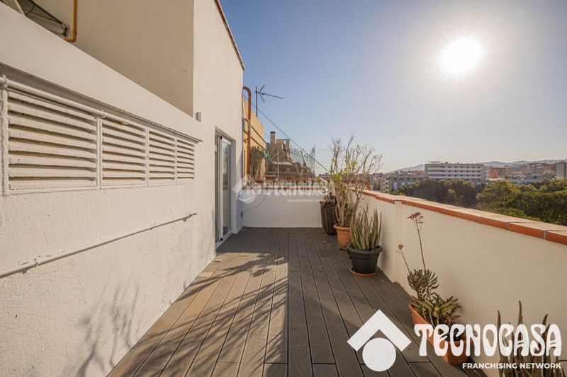 Foto a56e59e4-f294-4b53-919b-ee5a1ce0f86c. Àtic a Baix Guinardó Barcelona