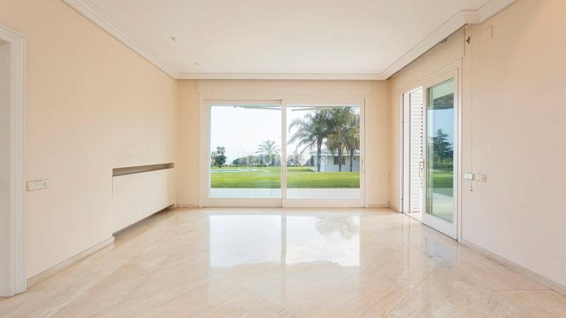 Foto b9d05aae-863c-4732-bbb1-db2ba790a5e8. Chalet con parcheggio piscina in Supermaresme Sant Vicenç de Montalt