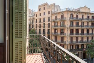 Appartement à L´Antiga Esquerra de l´Eixample. Luminoso piso de dos habitaciones en chaflán de calle aribau