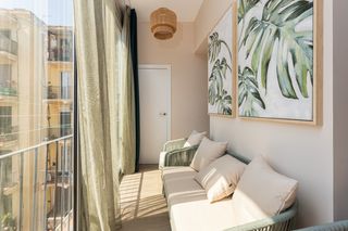 Apartament a L´Antiga Esquerra de l´Eixample. Piso muy luminoso y amueblado