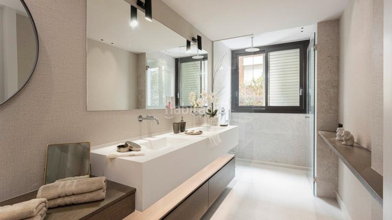 Foto f841eedb-fd3f-4d57-b76f-16b7cb6cce76. Piccolo appartamento con riscaldamento parcheggio in Barcelona