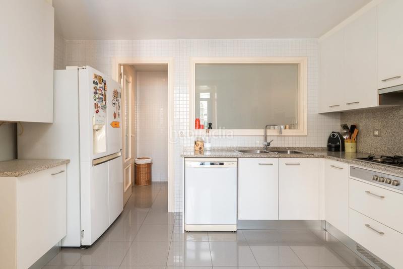 Foto a52dcaa7-2c8e-4b10-8da3-37ef7038bd4f. Apartament amb calefacció aparcament a Dreta de l´Eixample Barcelona