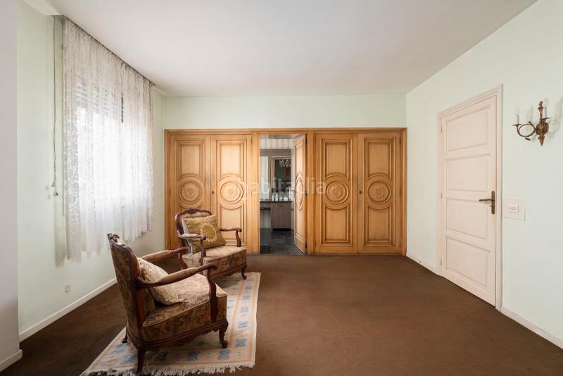 Foto 3b022a3b-3b1a-4523-88d4-2172b9f32103. Apartamento dos pisos esquineros con terraza en sant gervasi en Barcelona